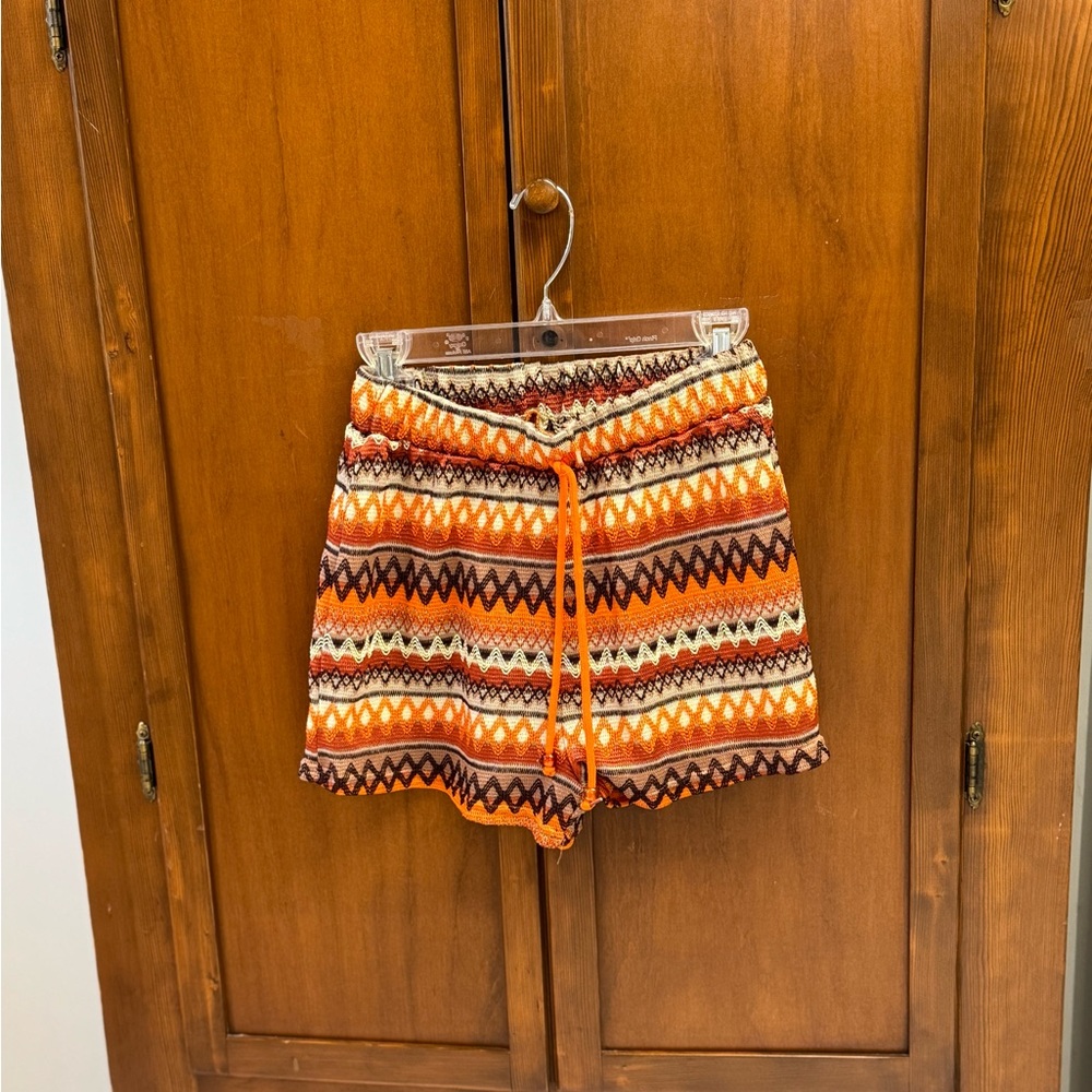 ROMWE embroidered shorts large elastic waist